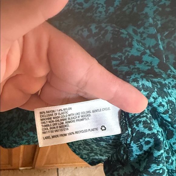 Ava & Viv Teal Floral Blouse - Picture 3 of 4